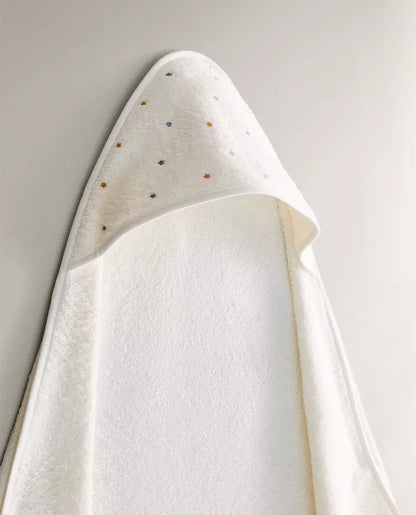 Soft Coral Fleece Baby Cloak Bath Towel – Cute Cartoon Hooded Bathrobe for Newborns & Toddlers